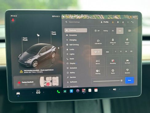Used 2023 Tesla Model Y Long Range AWD/4WD image 12