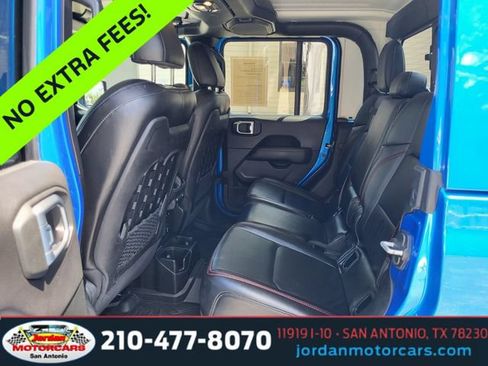 Used 2020 Jeep Gladiator Rubicon AWD/4WD image 16