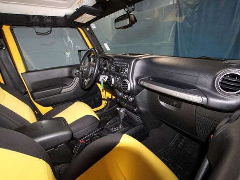 Used 2015 Jeep Wrangler Unlimited Sport w/ Quick Order Package 24S image 14