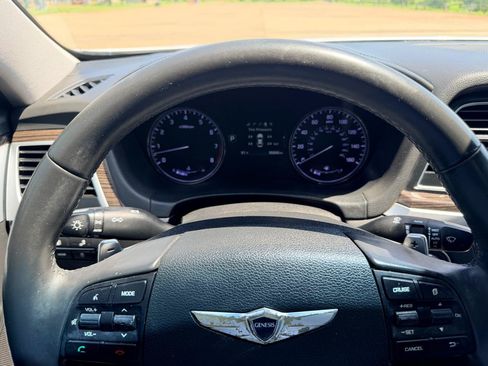 Used 2015 Hyundai Genesis 3.8 w/ Option Group 02 RWD image 12