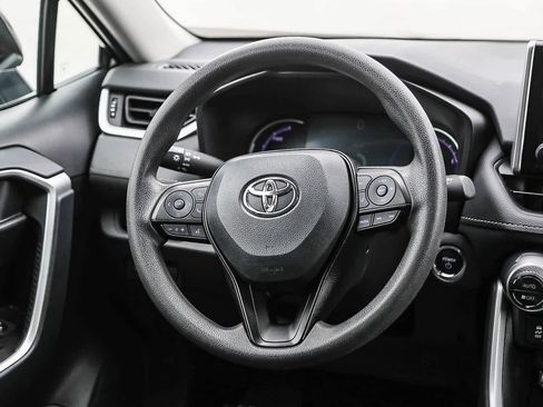 Certified 2025 Toyota RAV4 XLE AWD/4WD image 15