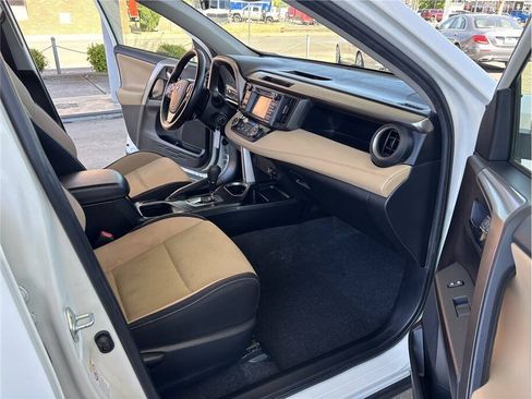 Used 2017 Toyota RAV4 XLE w/ Carpet Mat Package AWD/4WD image 14