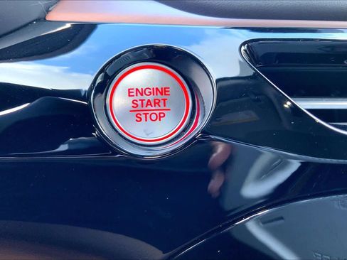 Used 2025 Acura MDX SH-AWD w/ Technology Package image 31