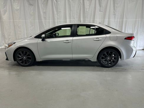 Used 2025 Toyota Corolla SE FWD image 4