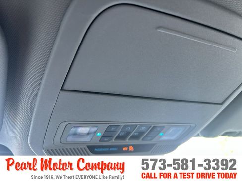 Used 2021 Ford Explorer XLT w/ Equipment Group 202A AWD/4WD image 15