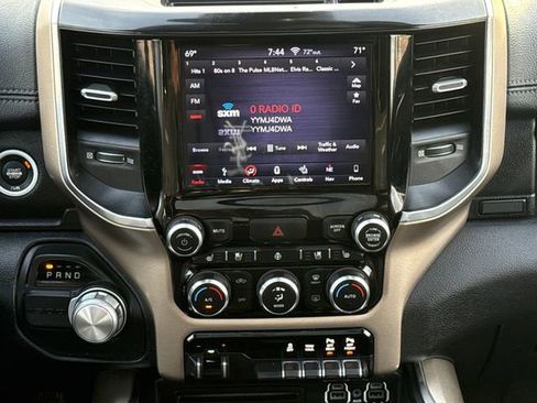Used 2019 RAM 1500 Laramie RWD image 12