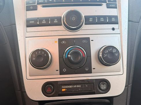 Used 2010 Chevrolet Malibu LT FWD image 23