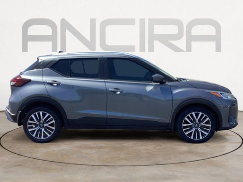 Used 2022 Nissan Kicks SV image 15