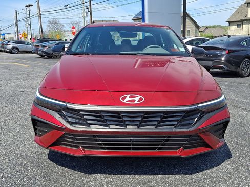 Certified 2025 Hyundai Elantra Sport FWD image 2