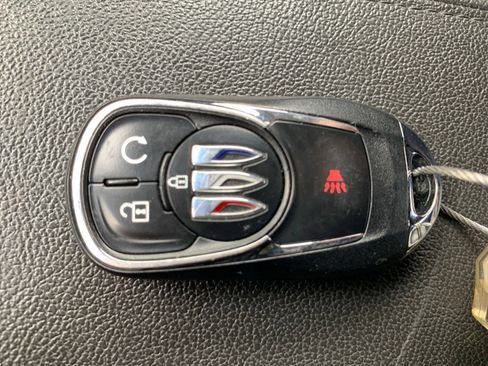 Used 2025 Buick Encore GX Preferred AWD/4WD image 21