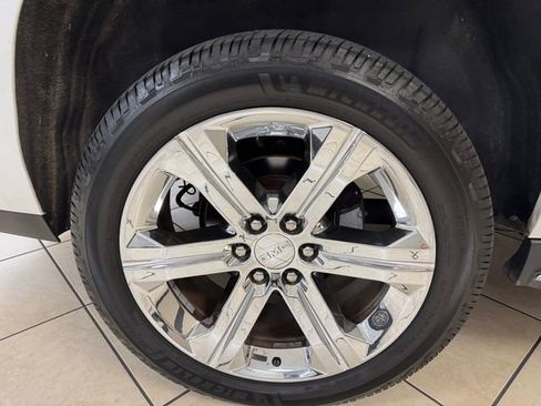 Used 2016 GMC Yukon XL Denali w/ Open Road Package image 29