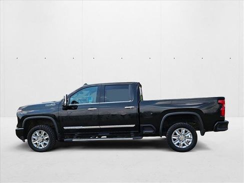 Certified 2024 Chevrolet Silverado 2500 High Country image 8