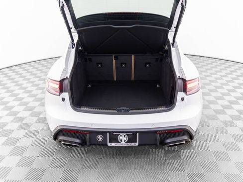 Certified 2025 Porsche Macan image 29