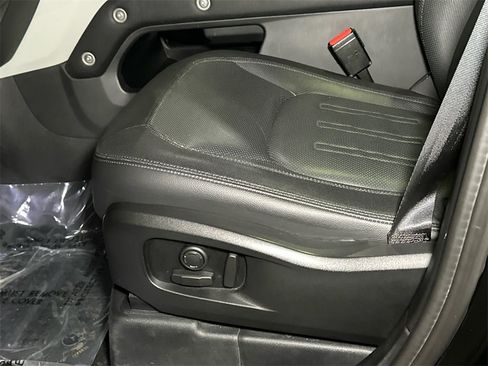 Used 2022 Land Rover Defender 110 X-Dynamic SE image 22