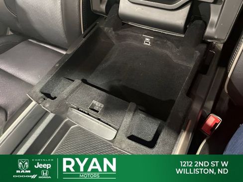 Used 2019 RAM 1500 Laramie AWD/4WD image 26