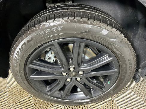 Used 2024 Ford Edge ST-Line image 17