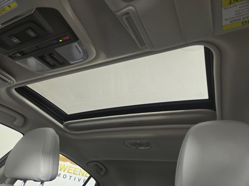 Used 2023 Subaru Crosstrek 2.5i Limited w/ Moonroof Package image 21