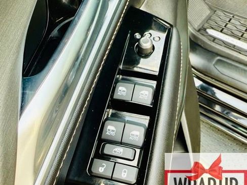 Used 2024 Jeep Wagoneer Series II image 11