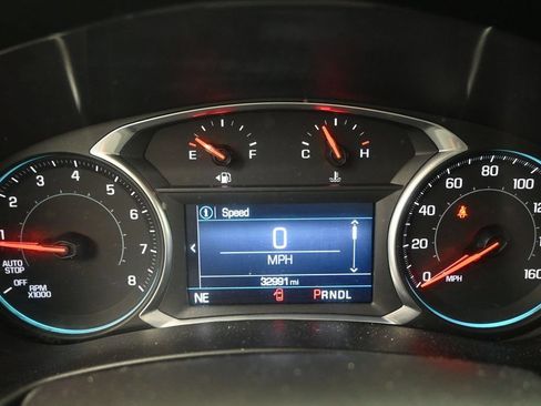 Used 2019 Chevrolet Equinox LT w/ LPO, Hit The Road Package FWD image 13
