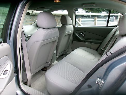 Used 2007 Chevrolet Malibu LS image 11