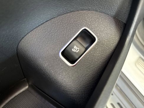 Certified 2026 Mercedes-Benz GLS 450 4MATIC image 21