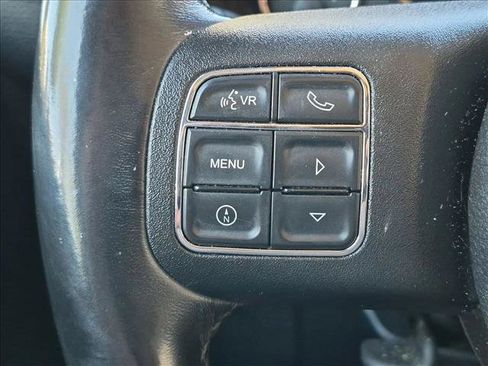 Used 2018 Jeep Wrangler Unlimited Sport w/ Connectivity Group AWD/4WD image 13