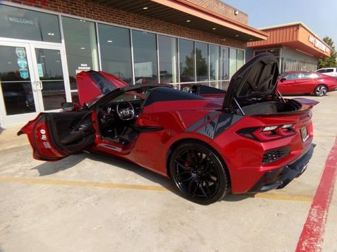 Used 2024 Chevrolet Corvette Z06 RWD image 13