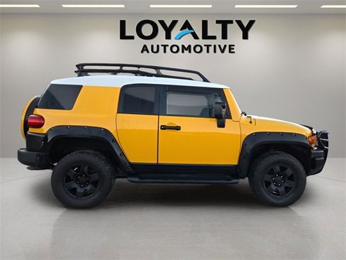 Used 2010 Toyota FJ Cruiser 4WD image 6