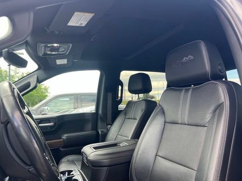 Used 2020 Chevrolet Silverado 1500 High Country w/ Technology Package AWD/4WD image 15