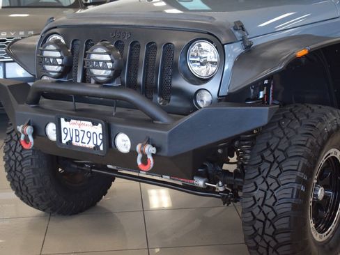 Used 2014 Jeep Wrangler Unlimited Sport w/ Quick Order Package 24S AWD/4WD image 9
