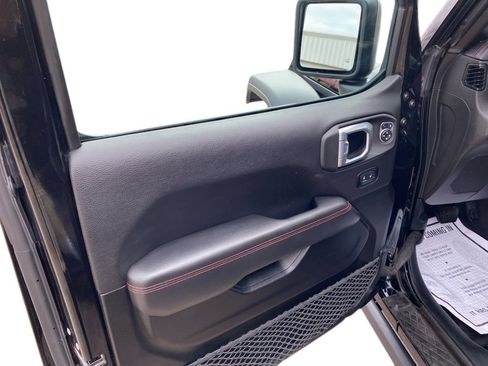 Used 2021 Jeep Wrangler Unlimited Rubicon w/ Cold Weather Group image 11