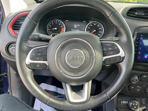 Used 2019 Jeep Renegade Trailhawk AWD/4WD image 13