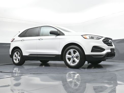 Used 2021 Ford Edge SE image 22