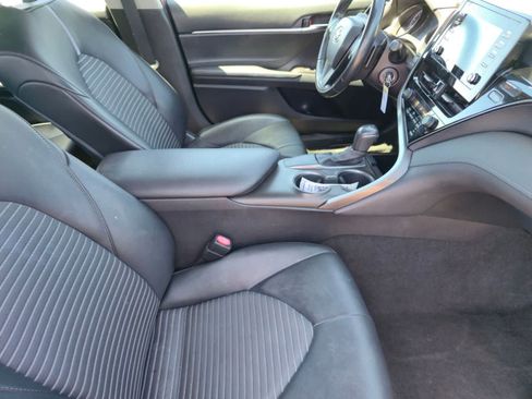 Used 2021 Toyota Camry SE image 13