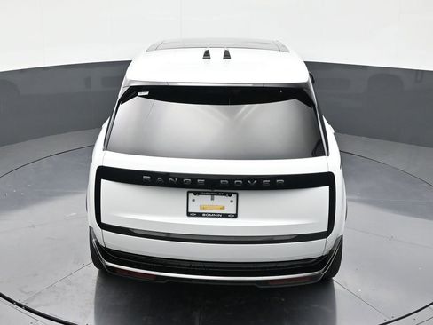 Used 2025 Land Rover Range Rover Long Wheelbase SE AWD/4WD image 15