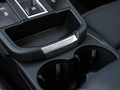 Used 2025 Porsche Macan Turbo image 26