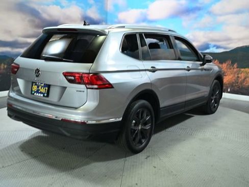 Used 2022 Volkswagen Tiguan SE image 10