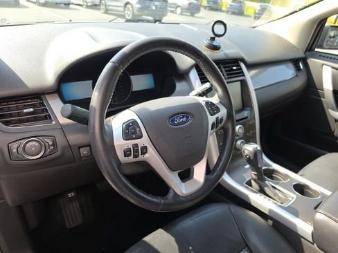 Used 2013 Ford Edge SEL FWD image 17