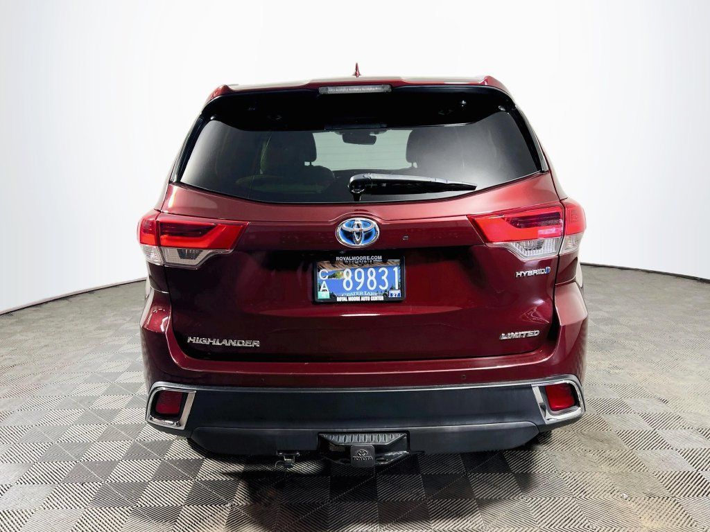 Certified 2017 Toyota Highlander Limited Platinum AWD/4WD image 6
