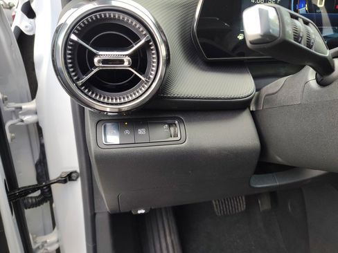 New 2026 Chevrolet Equinox LT w/ Convenience Package II image 15