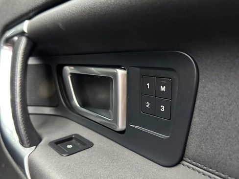 Used 2016 Land Rover Discovery Sport HSE AWD/4WD image 31