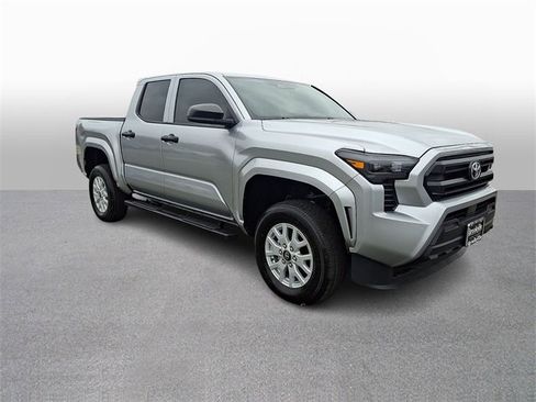 Certified 2025 Toyota Tacoma SR image 3