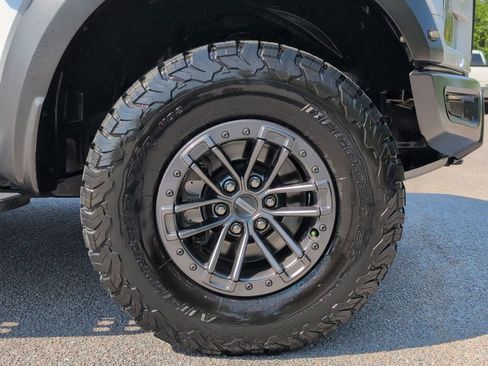 Used 2020 Ford F150 Raptor w/ Equipment Group 802A Luxury AWD/4WD image 5