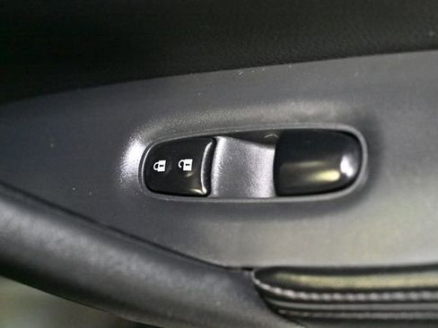 Used 2020 Nissan Rogue S AWD/4WD image 49
