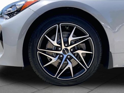 Used 2022 Kia Stinger GT-Line RWD image 11