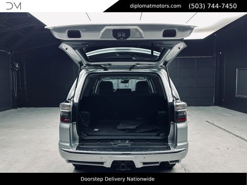 Used 2023 Toyota 4Runner Limited AWD/4WD image 47