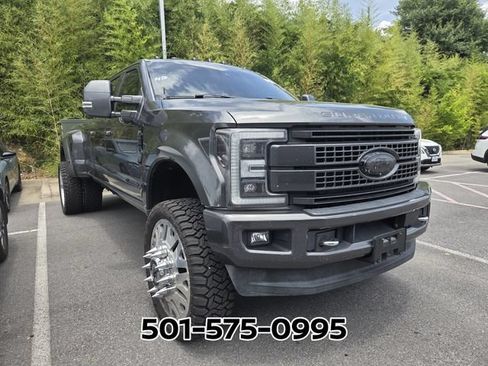 Used 2017 Ford F350 Platinum w/ Platinum Ultimate Package AWD/4WD image 4