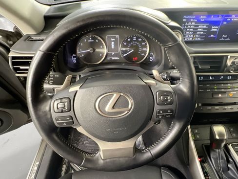 Used 2018 Lexus IS 300 AWD w/ Comfort Package image 11