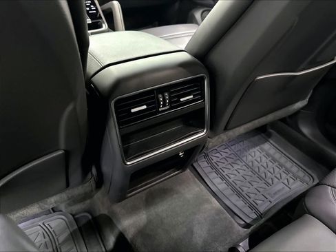 Used 2019 Porsche Cayenne AWD/4WD image 37