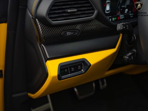 Used 2024 Lamborghini Urus S image 26